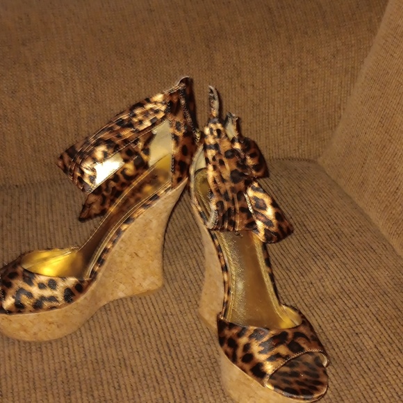 BAMBOO LEOPARD PRINT WEDGE HEELS - Picture 5 of 7